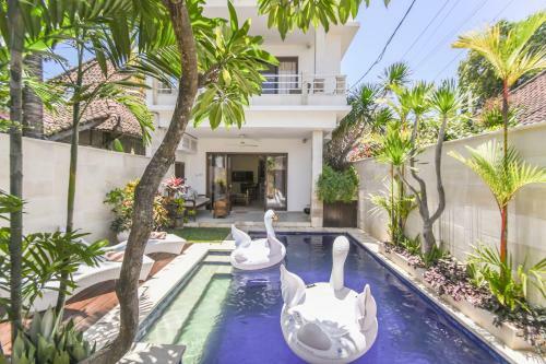 Amalia Swan Haven Villa Seminyak