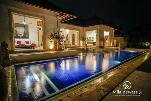Dewata Iii, 5 Bed Villa, Large Pool, Central Seminyak.