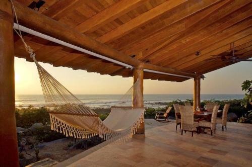 Casamar, Beach Front Estate On Troncones Point