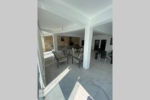 House With Pool And Bbq, Ready To Enjoy