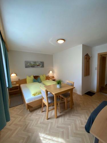 Aparts Handle Und Haus Bergblick