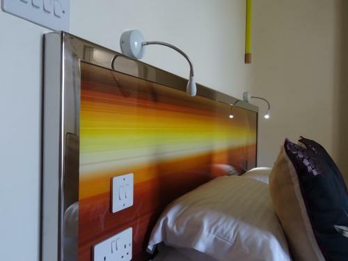 Hostal Undercliff Guest House