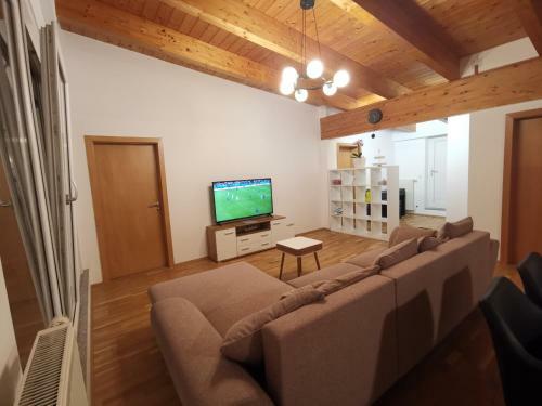 Beehome Apartment