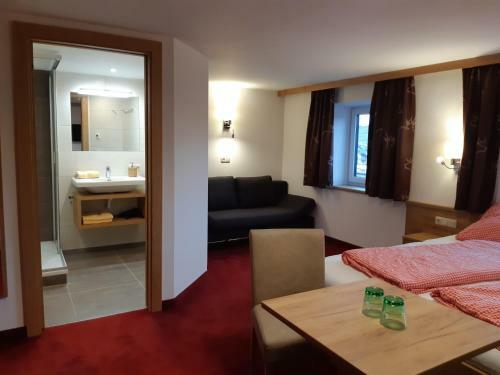 Hostal Pension Thainerhof