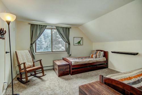 Lazy Dog Lodge