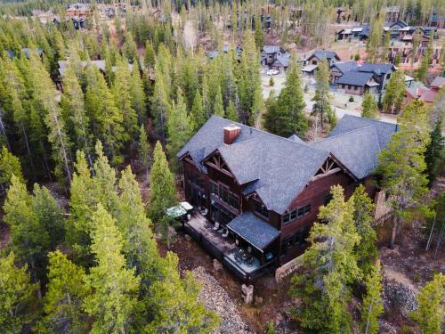 Bison - Mountain Home W Hot Tub & Views