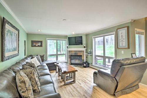 Spacious Breck Townhome - Walk To Ski Shuttle