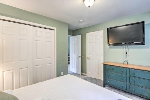 Spacious Breck Townhome - Walk To Ski Shuttle