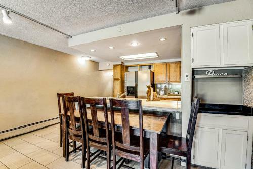 Claimjumper Condo Unit 23