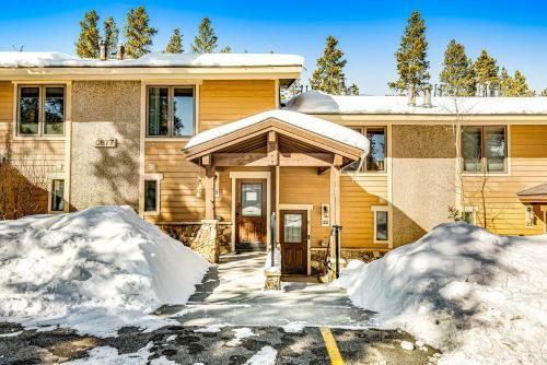 Claimjumper Condo Unit 23