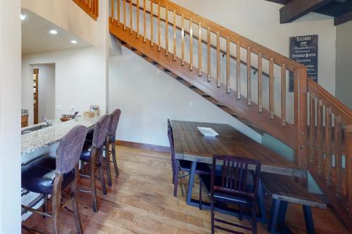 Longbranch Condo #301