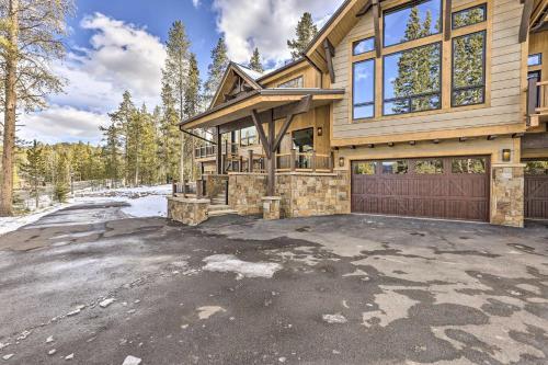 Luxe Breckenridge Home With 3 Fireplaces And View