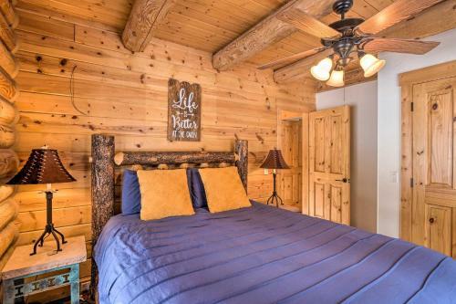 Rustic Mtn Cabin With Private Hot Tub And Deck!