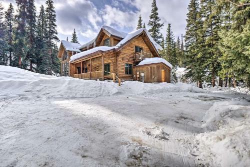 Rustic Mtn Cabin With Private Hot Tub And Deck!