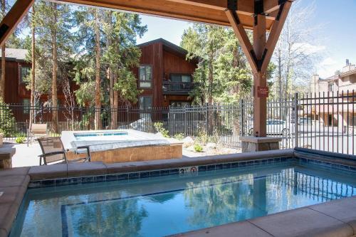 Inner Circle 15 Serenity Condo Great Breck Location