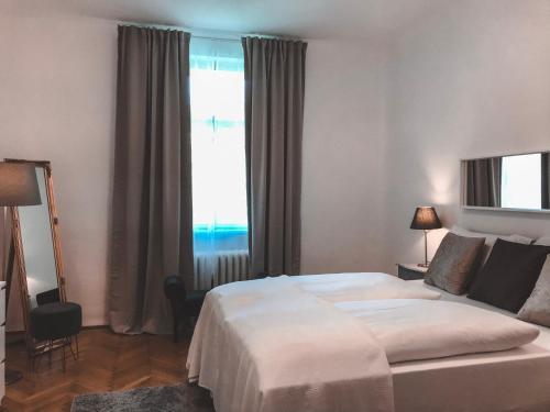 Luxury Apartment In Town