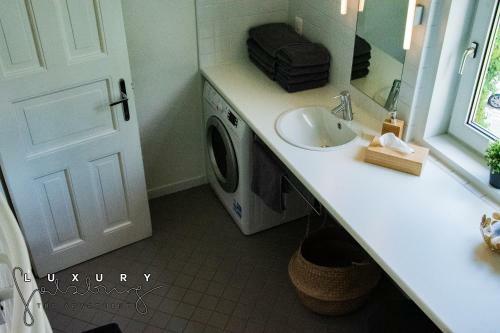 Luxury Apartment In Town
