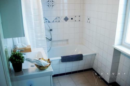 Luxury Apartment In Town