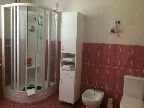 Villa Homestay Nad Helmrovkou