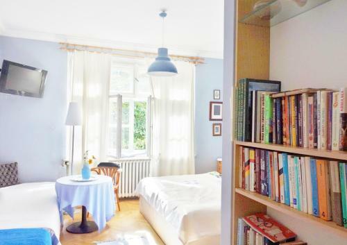 Hostal Villa Adam