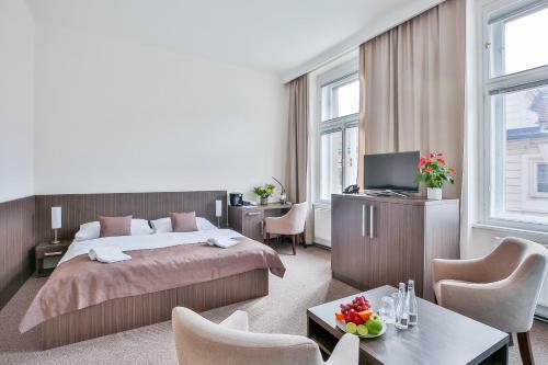 Hotel Apartments Embassy By Lh