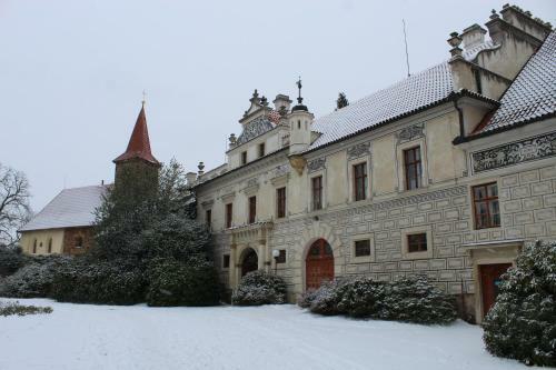 Rivendell Apartments