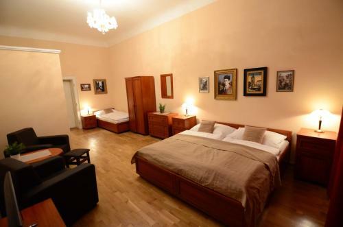 Hostal Pension Karlova