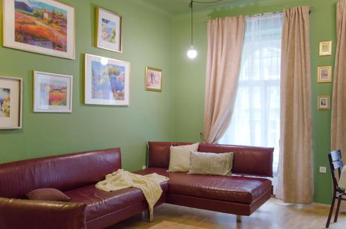 Modern Apartment Wenzigova 13