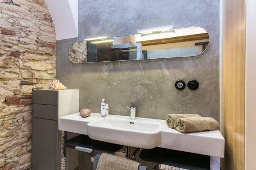 Apartment Nebovidy I - Free Parking - Terrace