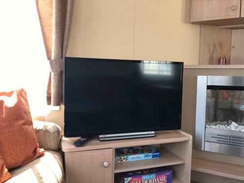 Pet Friendly Riverside Static Caravan