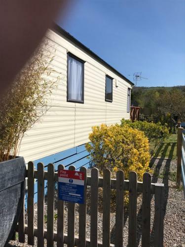 Pet Friendly Riverside Static Caravan
