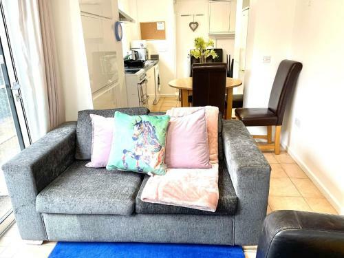 Koala And Tree - Spacious 3 Bed House, Free Parking