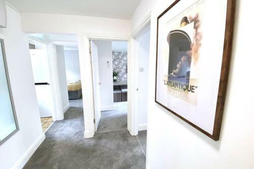 Apartamento 2 Bed Ground Floor - Self Check In - Gated Free Parking - Wifi