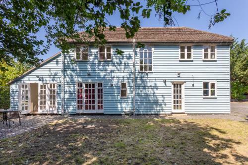 The New Greyhound Cottage