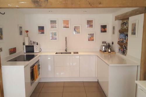 4 Bed Ensuite Rural Contemporary Airy House