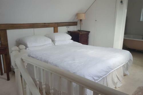 4 Bed Ensuite Rural Contemporary Airy House
