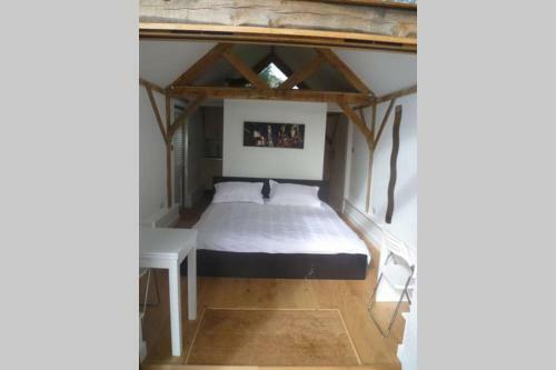 4 Bed Ensuite Rural Contemporary Airy House