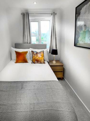 Apartamento 2 Bed House With Garden, Woking