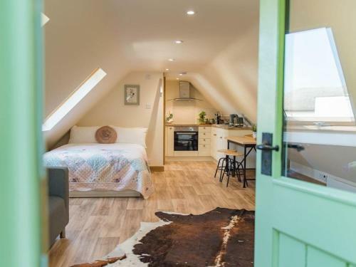 The Hideaway At Hatch Farmhouse
