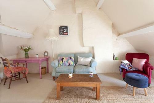Spacious Loft Apartment In Cotswold Village