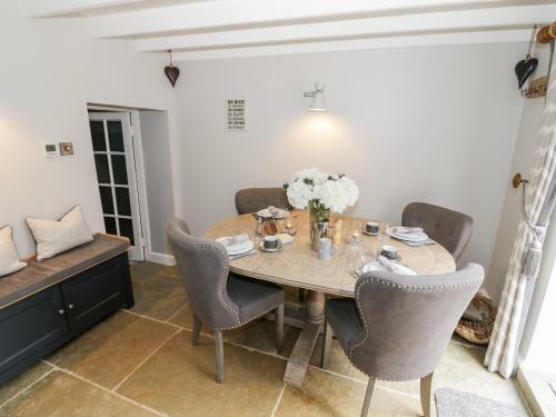 Cotstone Cottage