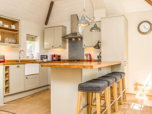 Pass The Keys Charming Cottage With Pretty Private Garden