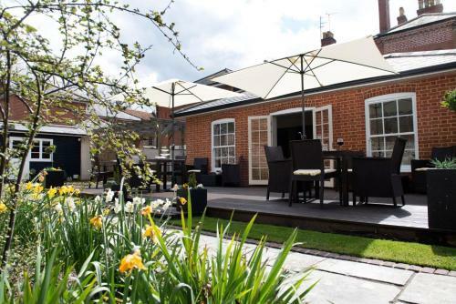 East Walls Hotel