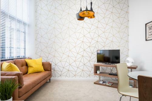 Stylish 2 Bedroom Town Centre Apartment
