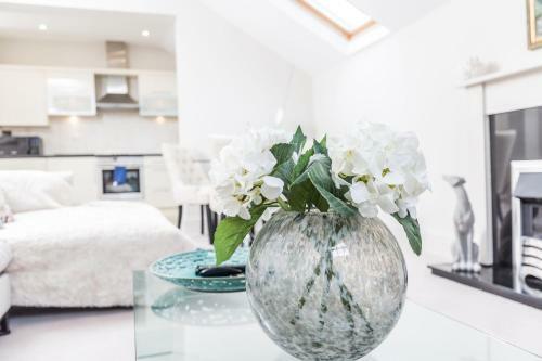 Dogulas House - By Luxury Apartments