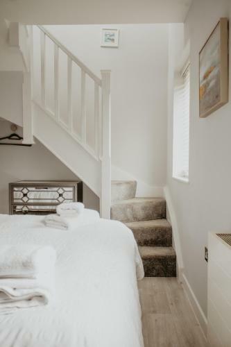 2 The Mews, Upper Bath Street