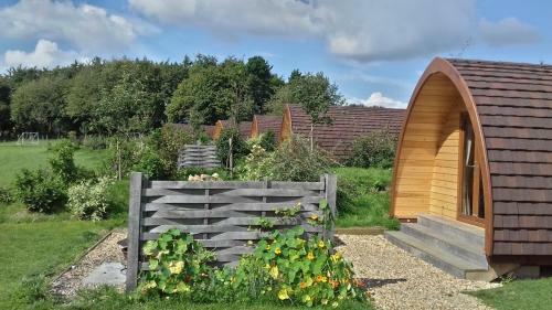 Poppy Glamping Pod
