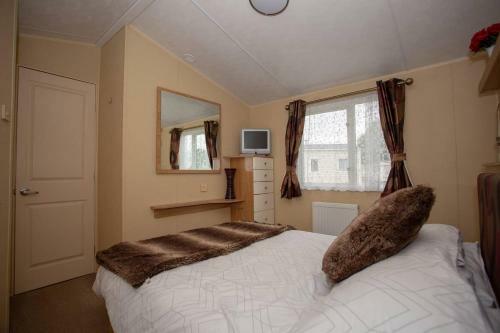 Caravan In The Cotswolds