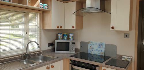 Caravan In The Cotswolds