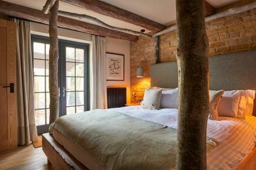 Hotel Wild Thyme & Honey